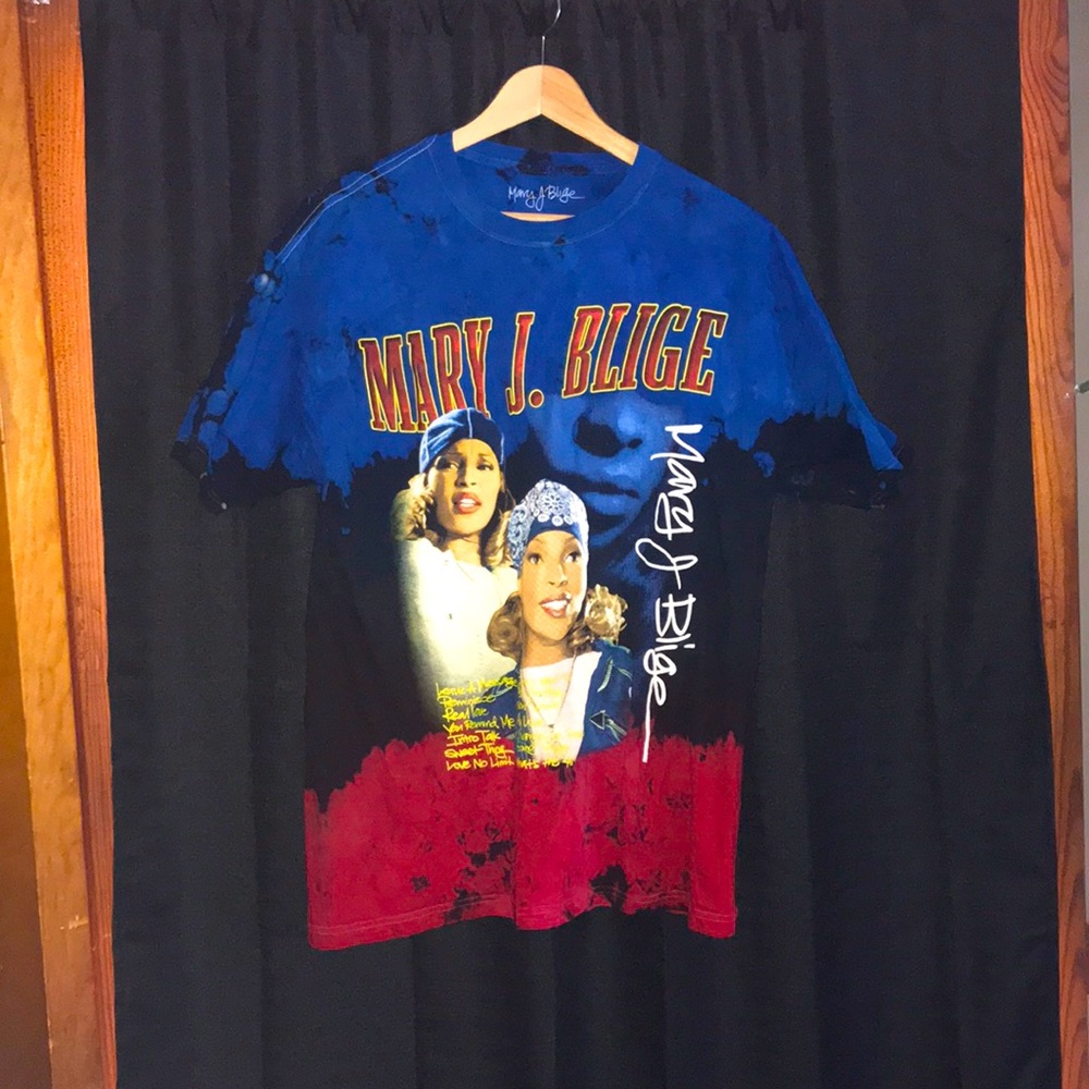 Mary J. Blige shirt. Size Large